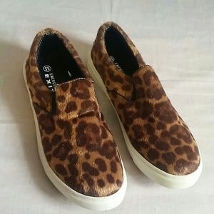 Emergency Exit Shoes 8.5 M Slip-on
